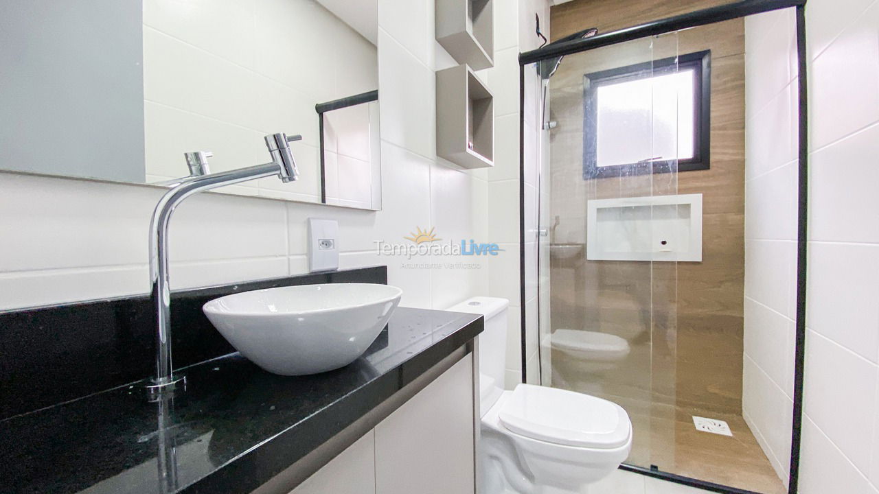Apartamento para alquiler de vacaciones em Governador Celso Ramos (Praia de Palmas)