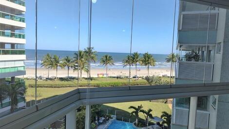 Apartemento pé na areia com vista para o mar para 10 pessoas