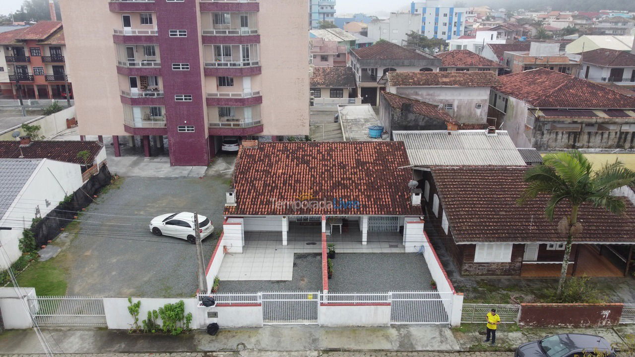 Casa para alquiler de vacaciones em São Francisco do Sul (Enseada)