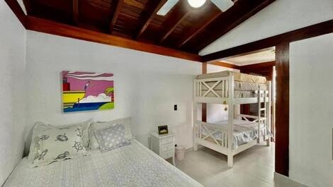 Wonderful house with 5 suites on the Riviera de São Lourenço