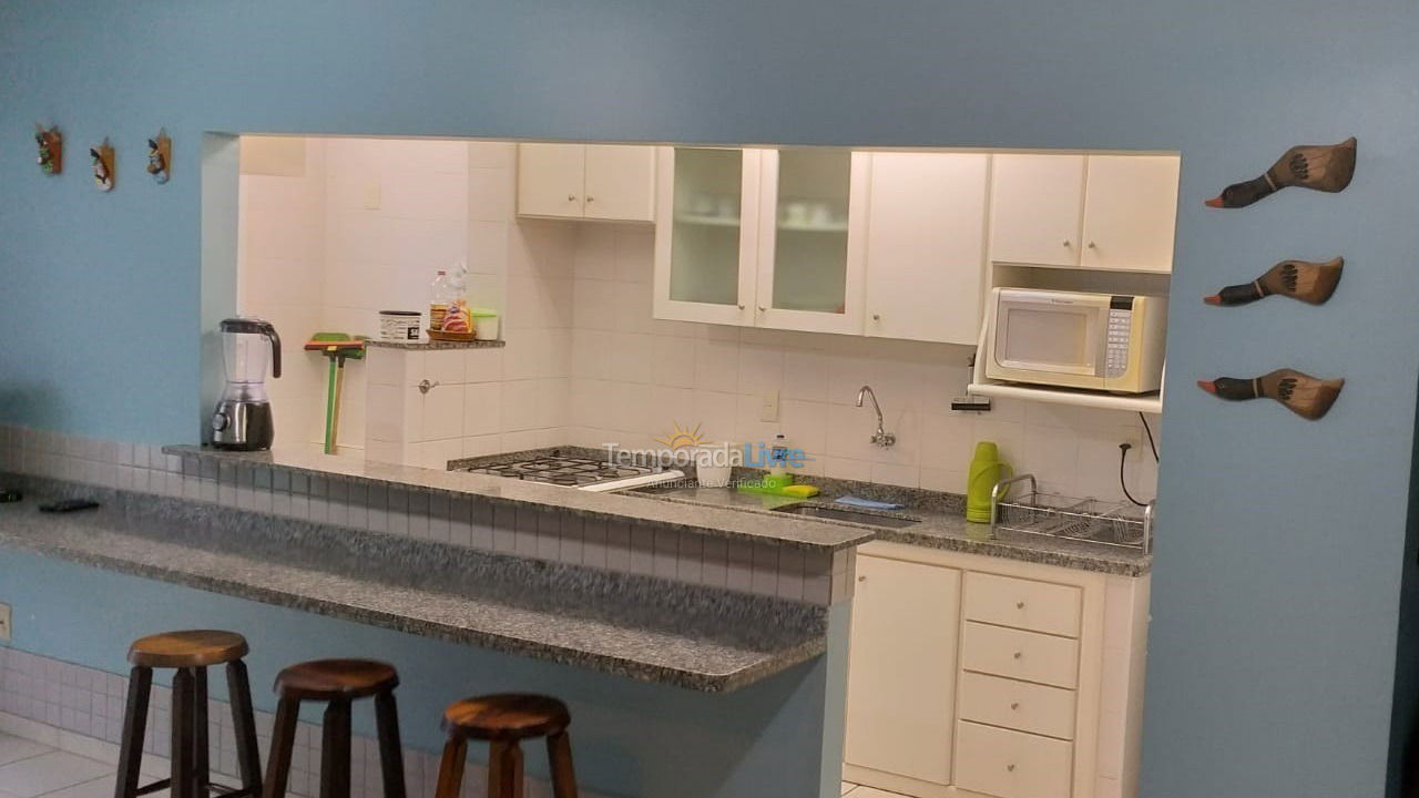 Apartamento para aluguel de temporada em Ubatuba (Praia Grande)