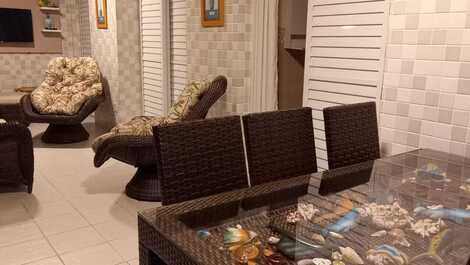 Lazer total apto 3 dorms a 50 m praia com piscina e churrasqueira