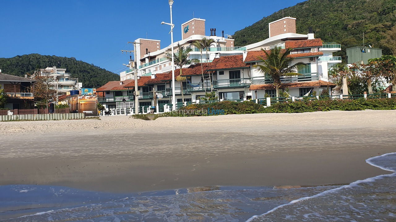 Casa para aluguel de temporada em Bombinhas (Praia de Bombas)