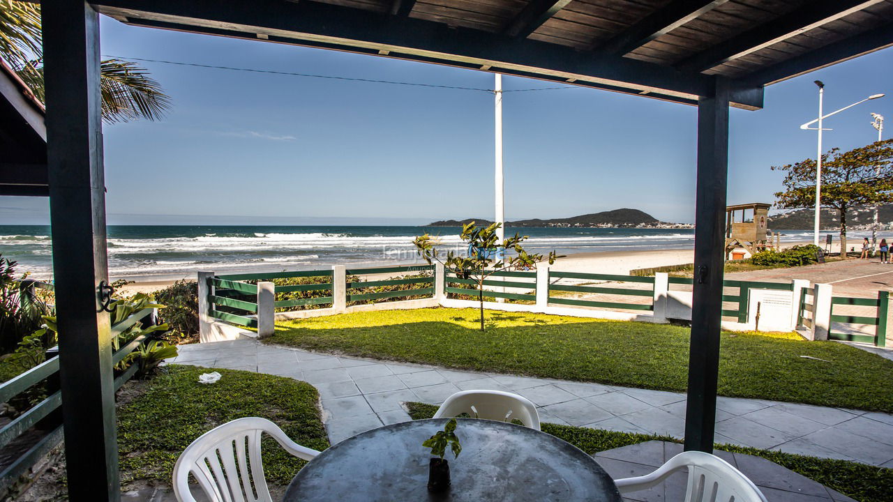 Casa para aluguel de temporada em Bombinhas (Praia de Bombas)