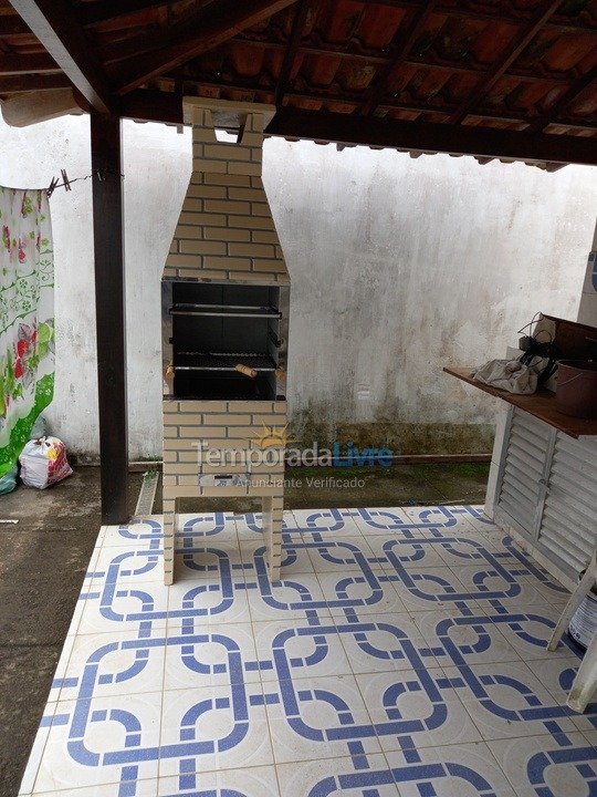 Casa para aluguel de temporada em Rio das Ostras (Costa Azul)