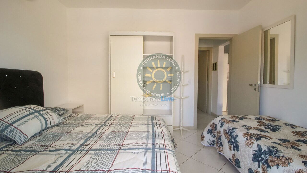 Apartamento para aluguel de temporada em Bombinhas (Praia de Quatro Ilhas)