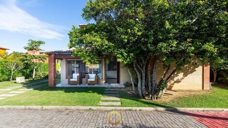 House with private pool, 150 m from the beach