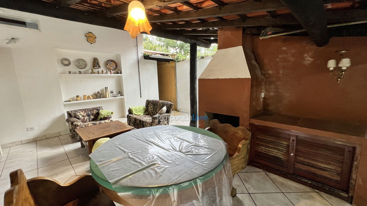 Casa para aluguel de temporada em Ubatuba (Praia de Itamambuca)