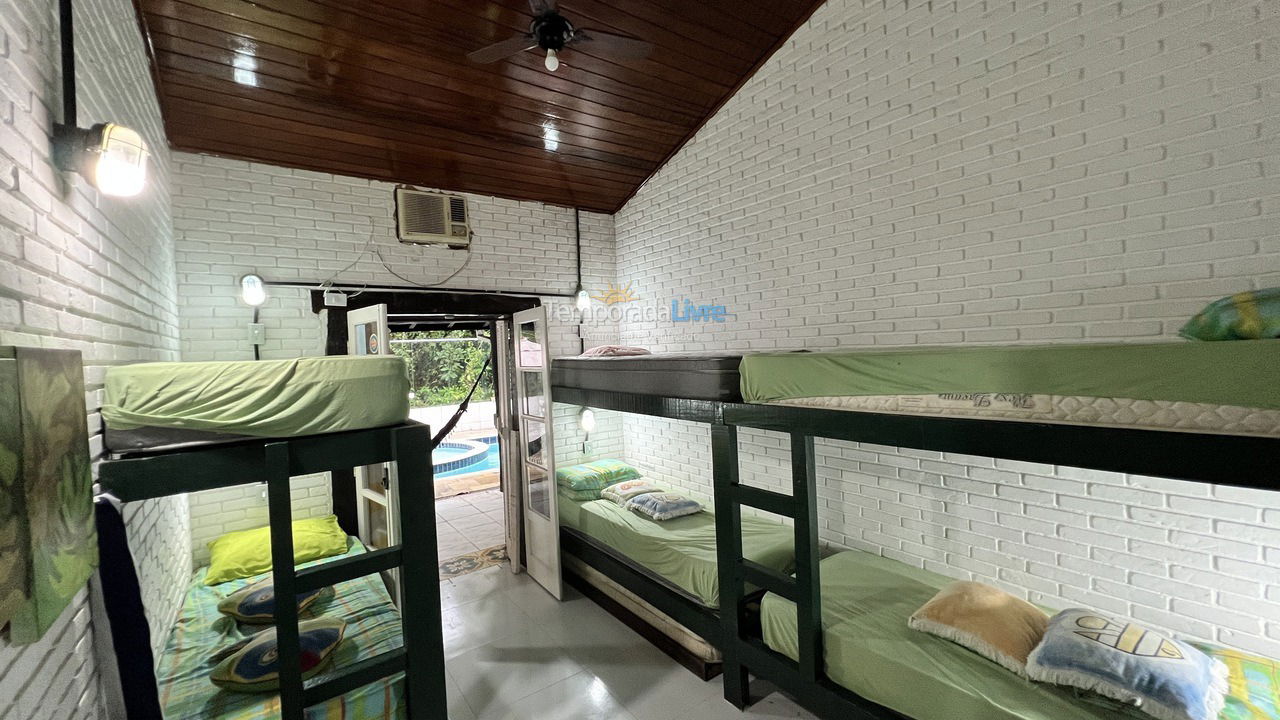 Casa para aluguel de temporada em Ubatuba (Praia de Itamambuca)