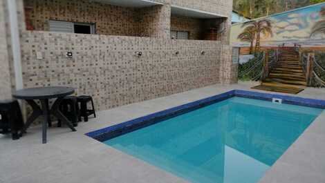 Hermoso apartamento de 2 dormitorios con piscina wi-fi Maranduba Ubatuba beach