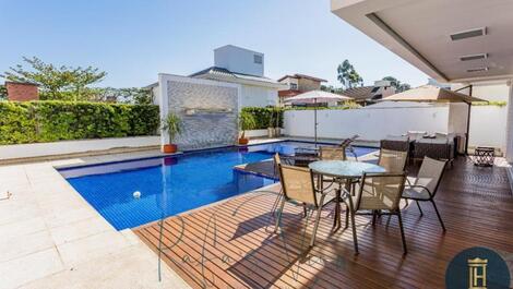 Great house for family and friends for vacation rental in Jurerê