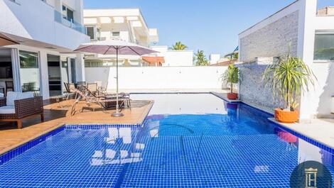 Great house for family and friends for vacation rental in Jurerê