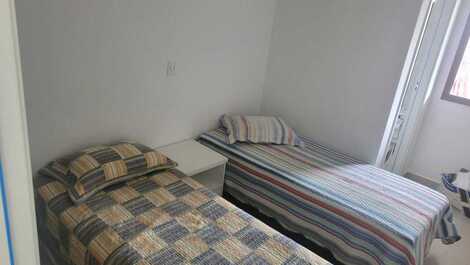 Ap. Ubatuba, Wifi, Smart TV, 2 Suít., vaga coberta, piscina.