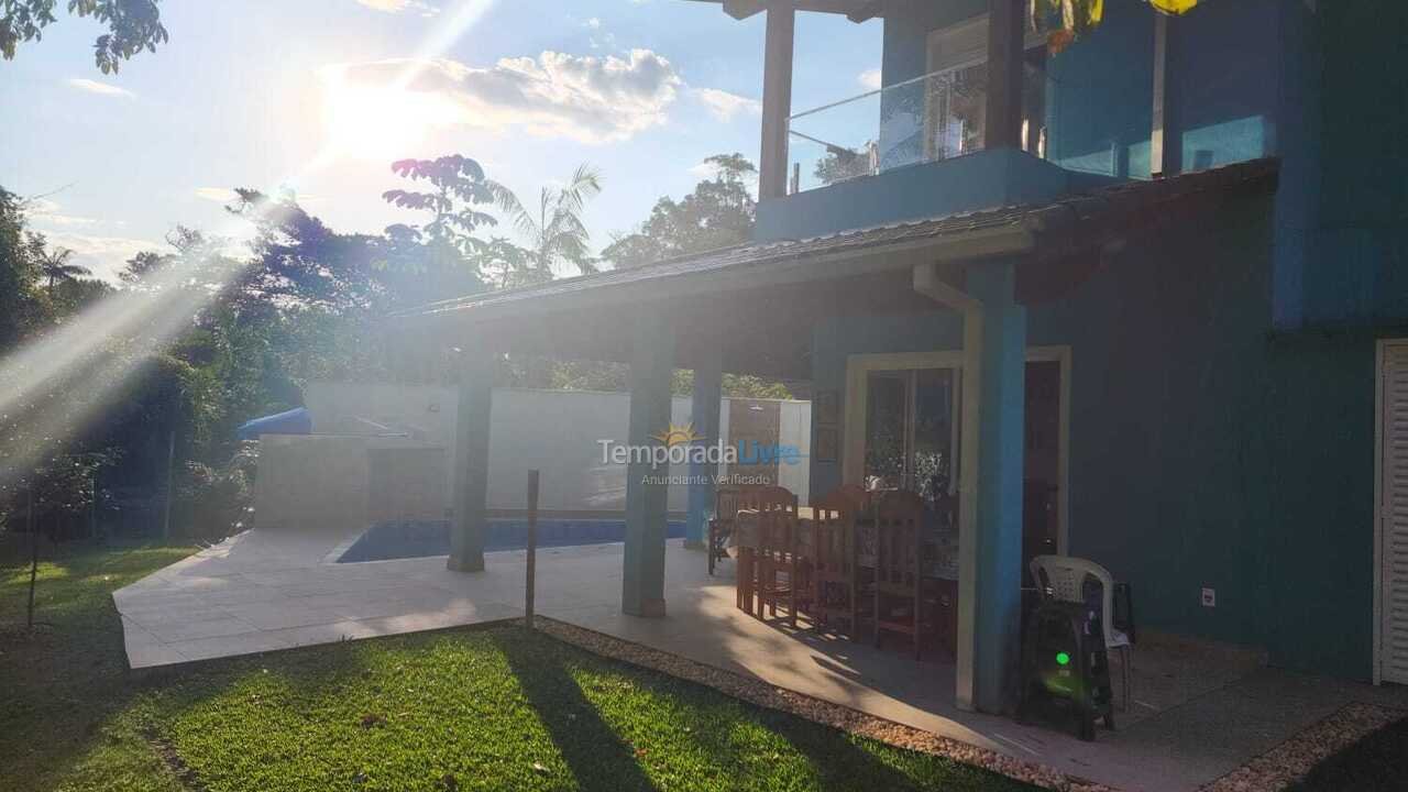 Casa para alquiler de vacaciones em Bertioga (Praia de Guaratuba)