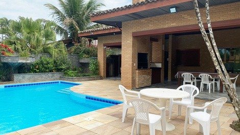 FOR 15 PEOPLE, 30 M FROM THE BEACH, PRIVATE POOL, WIFI IN CONDOMINIUM