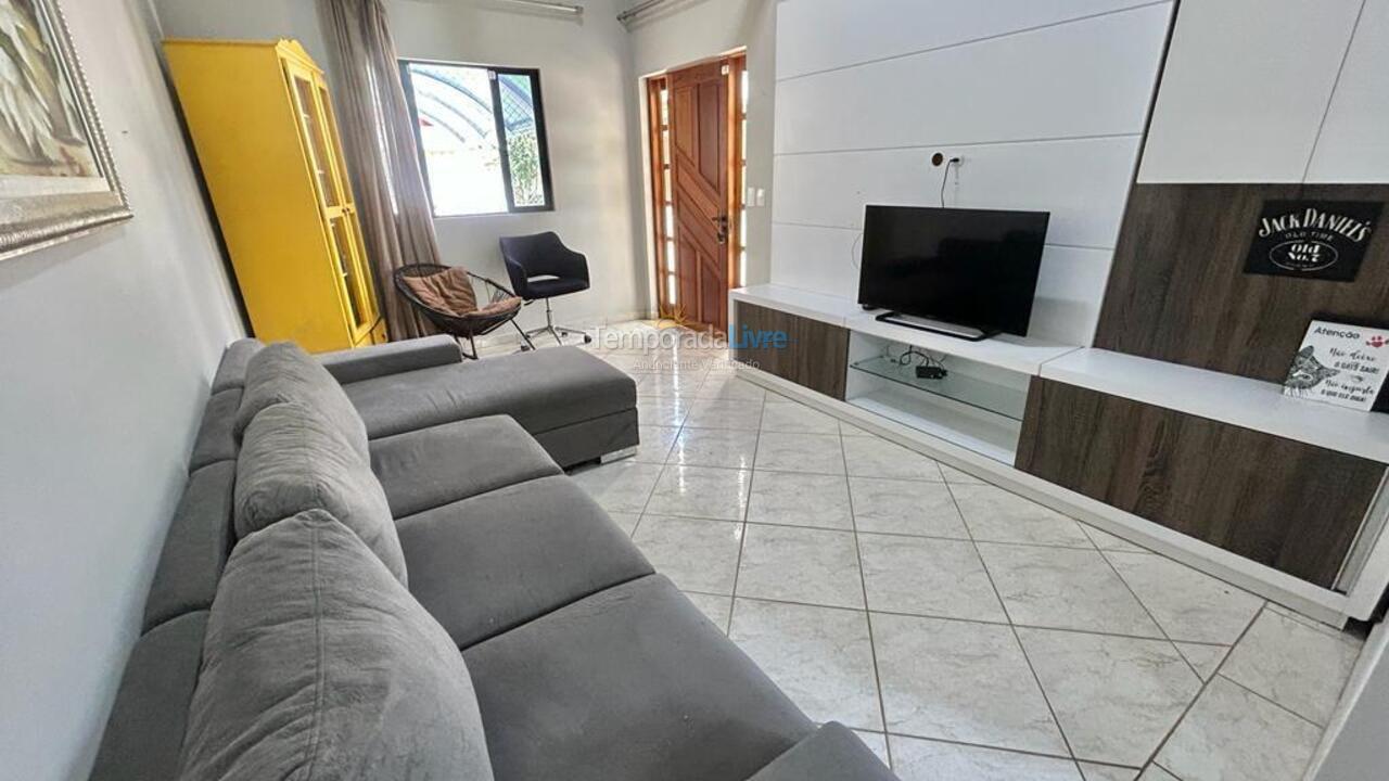 House for vacation rental in Bombinhas (Praia de Bombas)