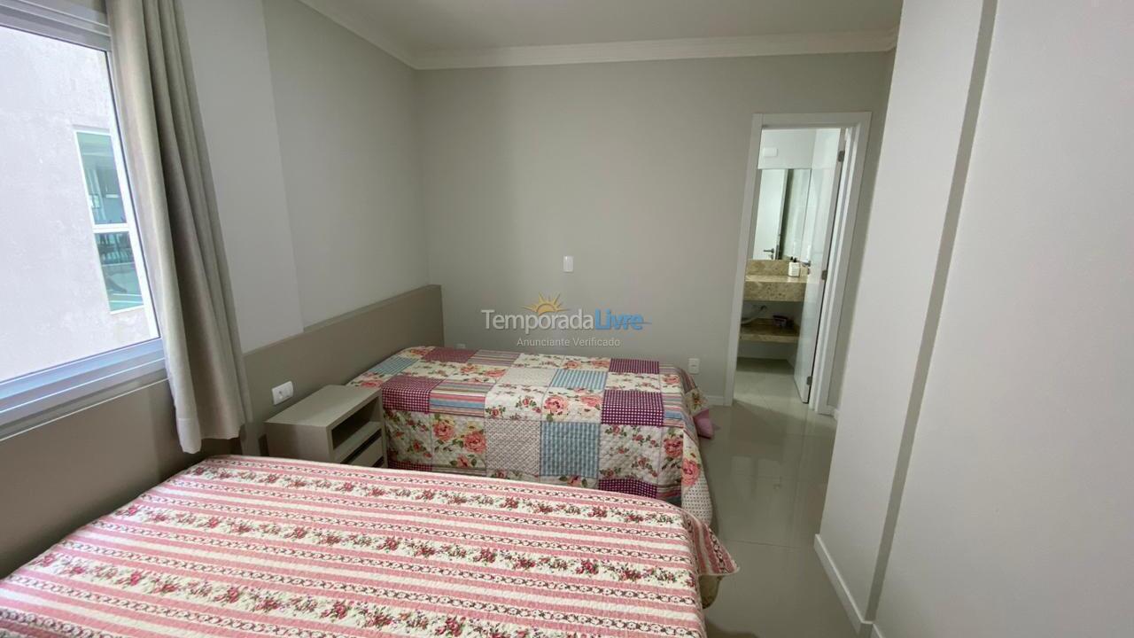 Apartment for vacation rental in Bombinhas (Praia de Bombas)