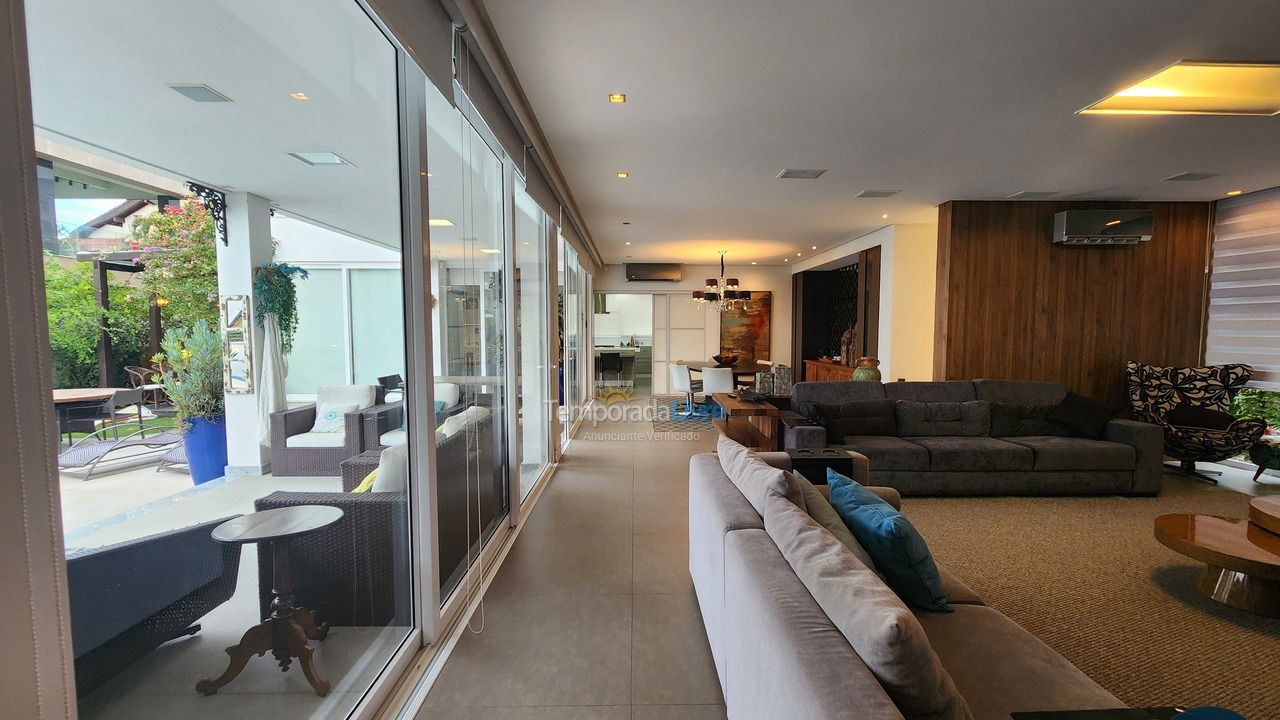 House for vacation rental in Florianopolis (Jurerê Internacional)