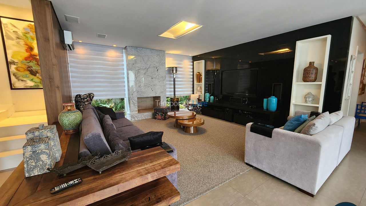 House for vacation rental in Florianopolis (Jurerê Internacional)