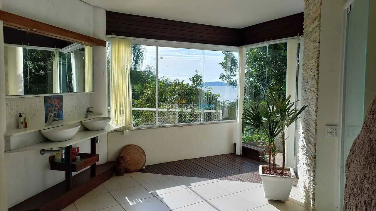 House for vacation rental in Governador Celso Ramos (Armação da Piedade)