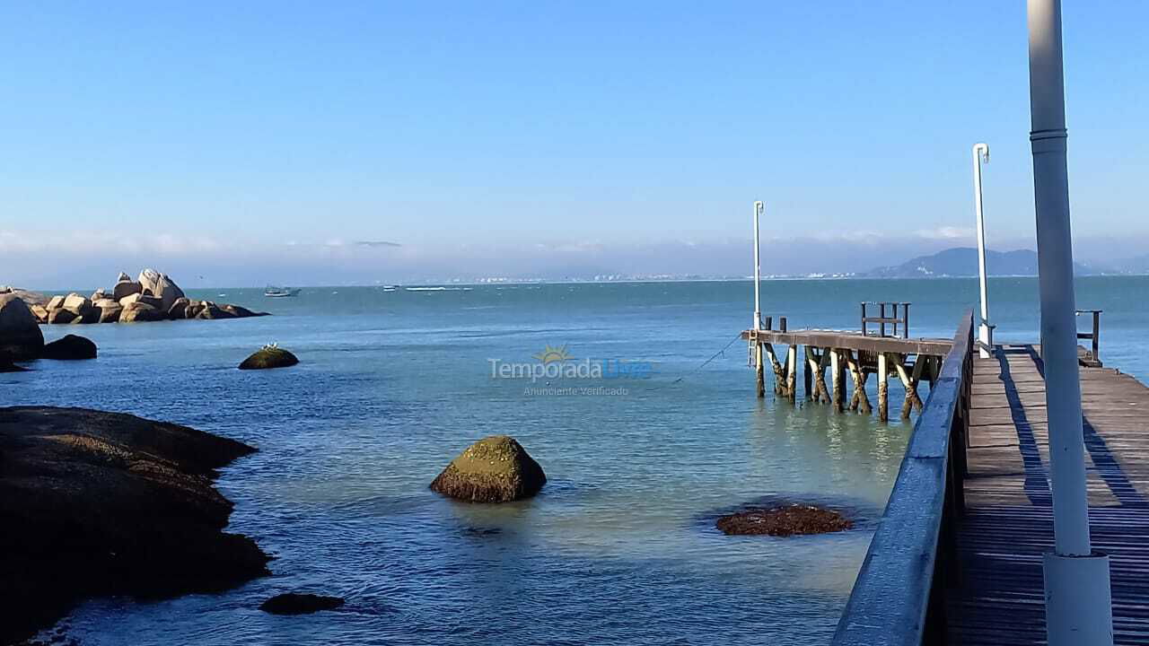 Casa para alquiler de vacaciones em Governador Celso Ramos (Armação da Piedade)