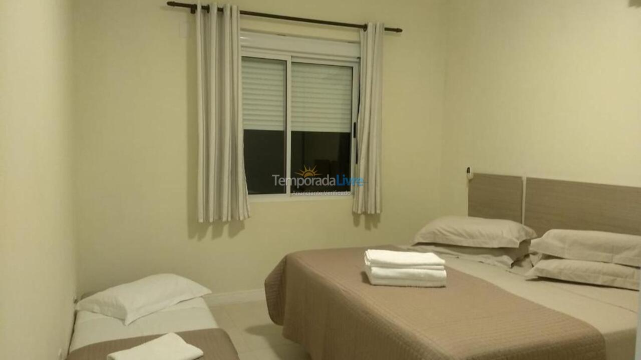 Apartamento para aluguel de temporada em Florianópolis (Praia do Santinho)