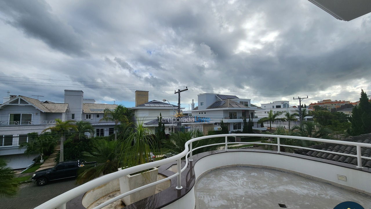 House for vacation rental in Florianopolis (Jurerê Internacional)