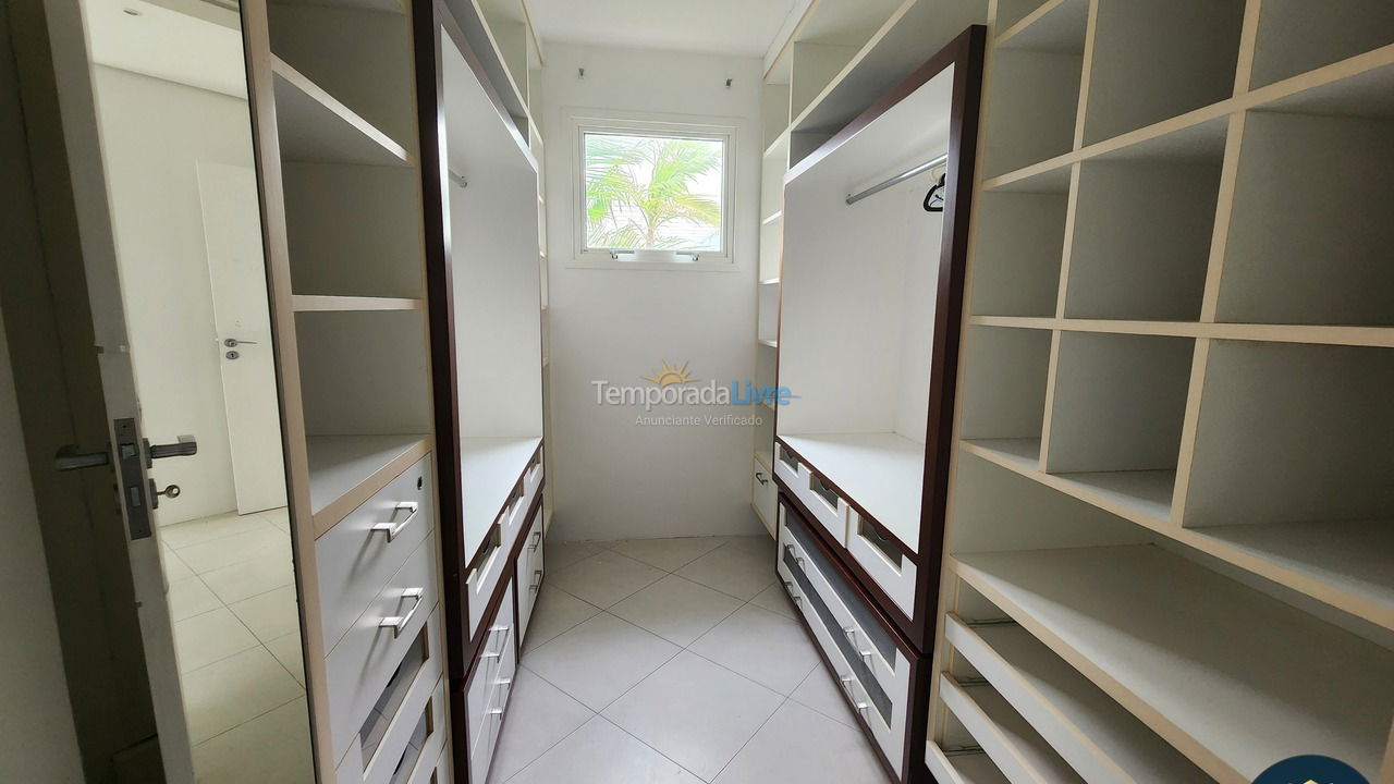 House for vacation rental in Florianopolis (Jurerê Internacional)