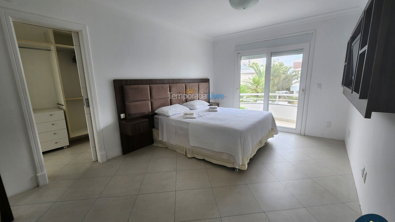 House for vacation rental in Florianopolis (Jurerê Internacional)