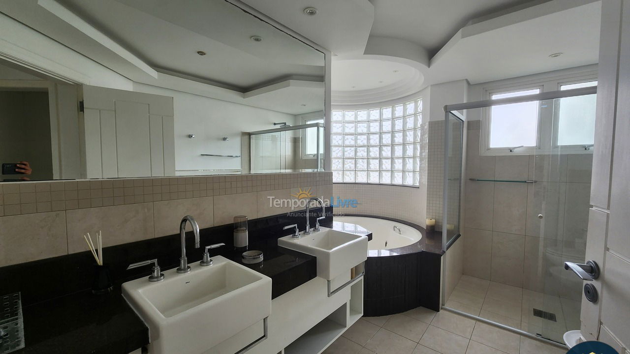 House for vacation rental in Florianopolis (Jurerê Internacional)