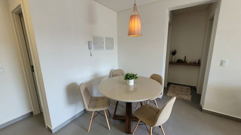 APARTAMENTO LINDO E COMPLETO NA PRAIA DE CANTO GRANDE