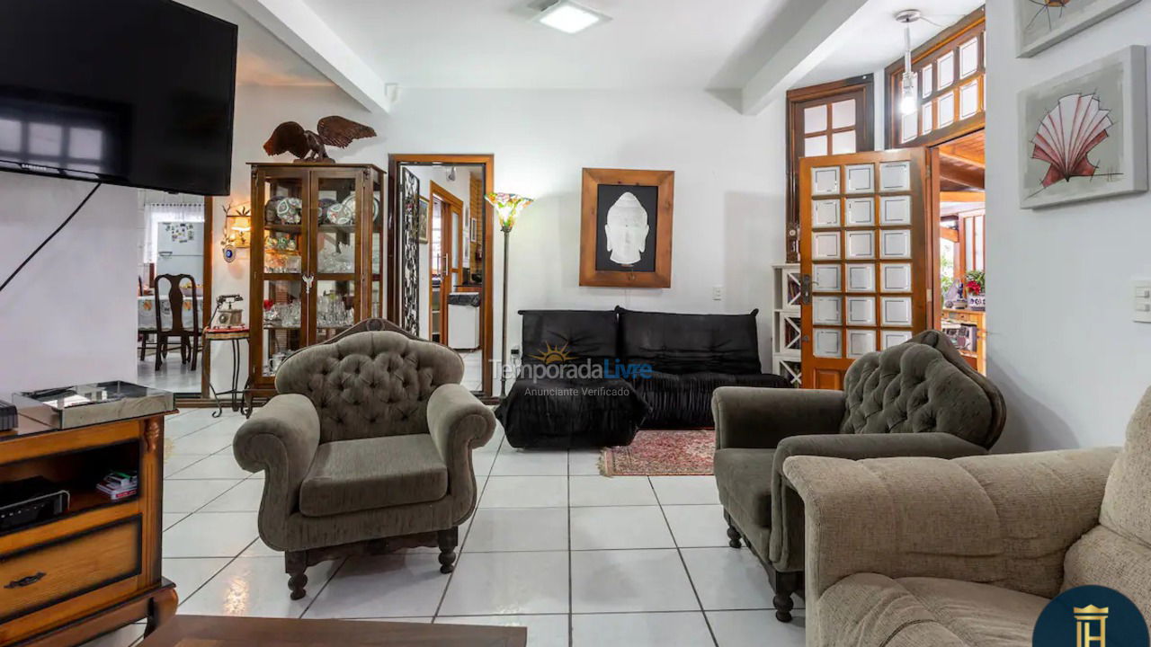 House for vacation rental in Florianopolis (Jurerê Internacional)