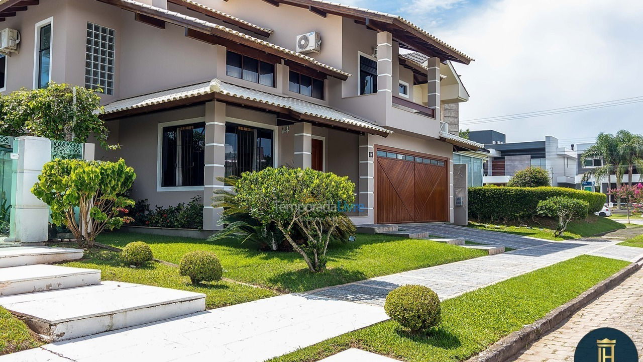 Casa para aluguel de temporada em Florianopolis (Jurerê Internacional)