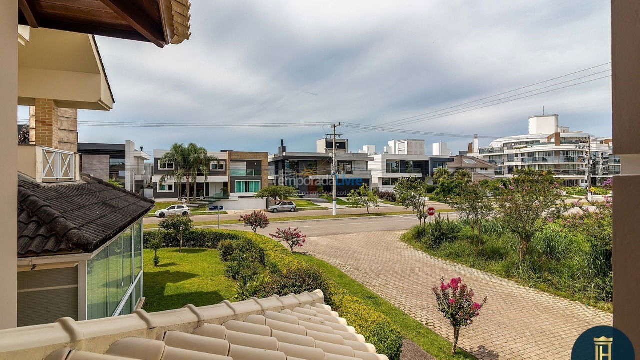 Casa para aluguel de temporada em Florianopolis (Jurerê Internacional)