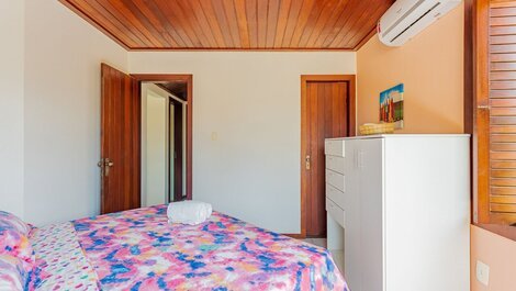 Maravillosa Casa 4 Suites Pé na Areia - Guarajuba