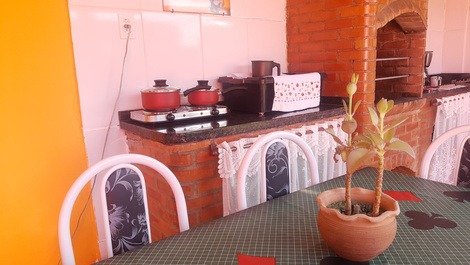 Suíte aconchegante em Iguabinha c/espaço gourmet