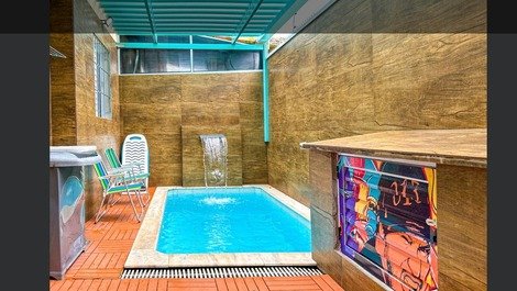 Kitnete Itanhaém SP com piscina aquecida privativa