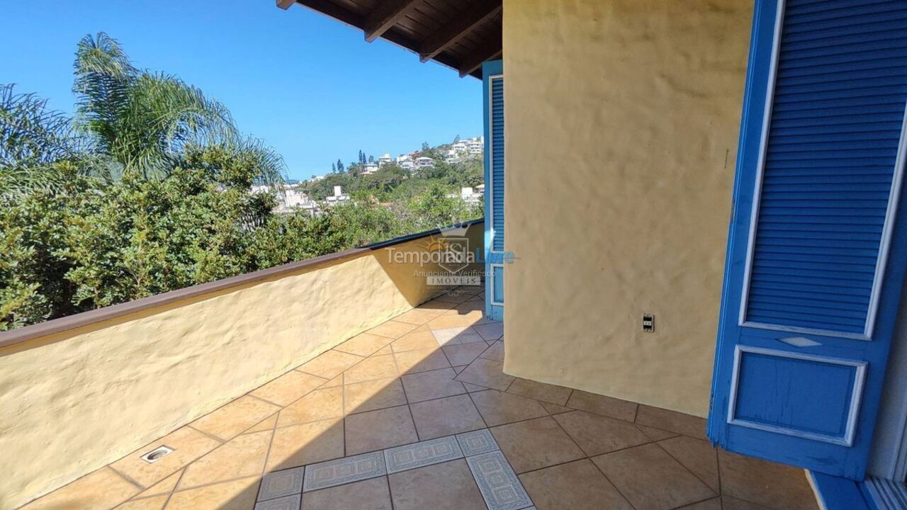 Casa para aluguel de temporada em Bombinhas (Praia de Bombinhas)