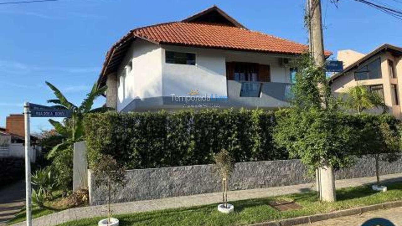 Casa para aluguel de temporada em Florianopolis (Jurerê Internacional)