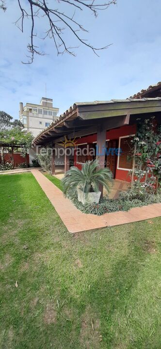 Casa para alquiler de vacaciones em Bombinhas (Praia de Bombas)