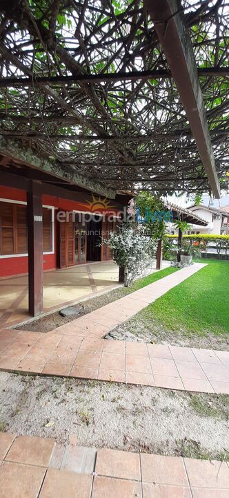 Casa para alquiler de vacaciones em Bombinhas (Praia de Bombas)