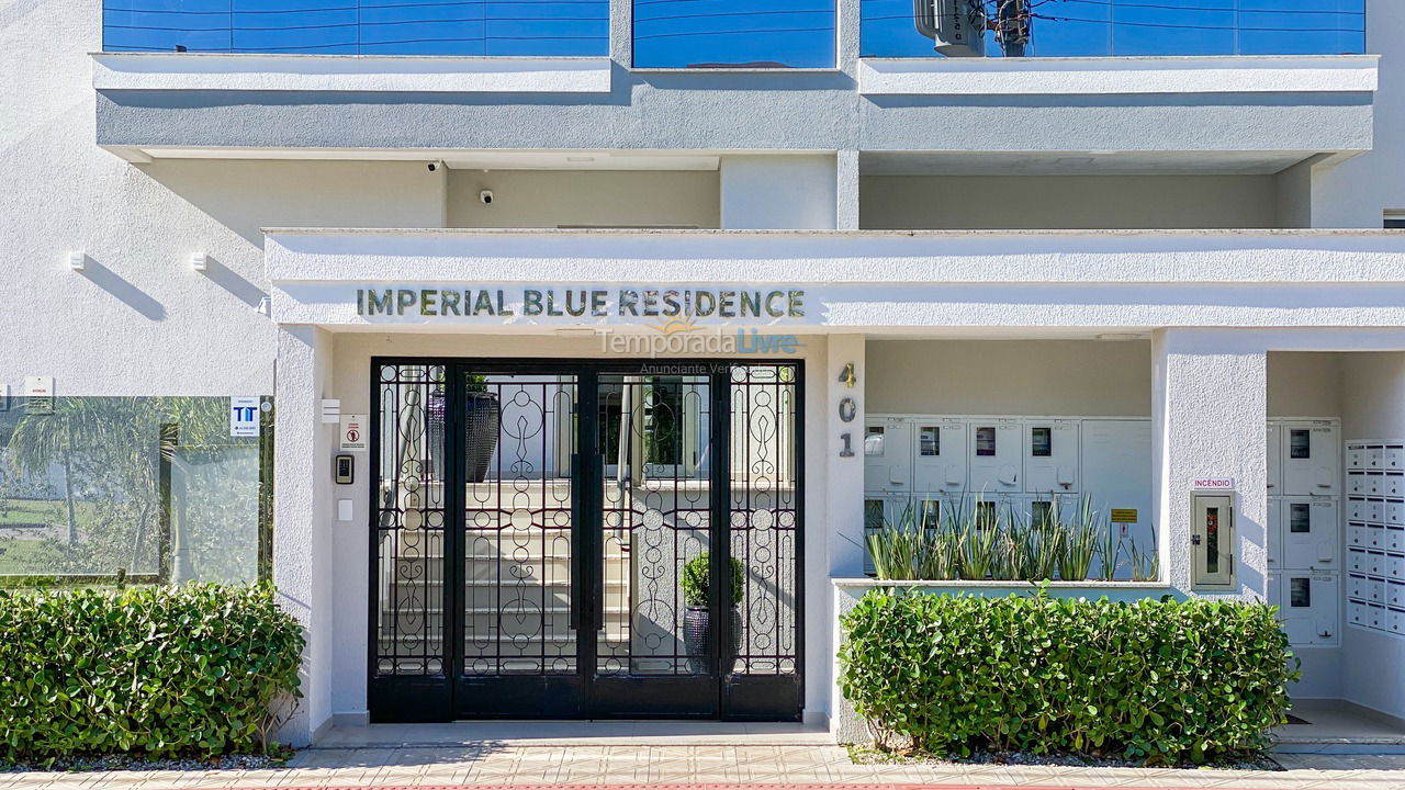Apartamento para aluguel de temporada em Governador Celso Ramos (Praia de Palmas)