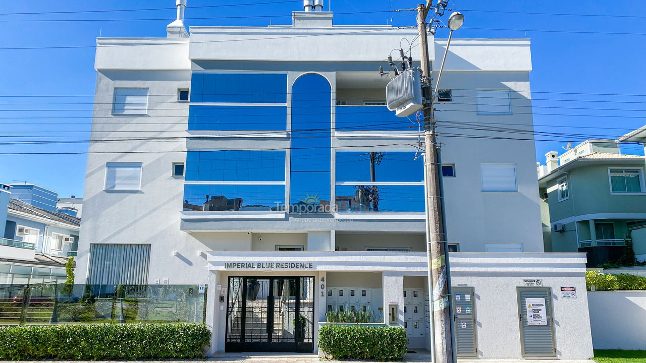 Apartamento para aluguel de temporada em Governador Celso Ramos (Praia de Palmas)