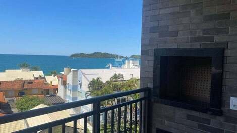 Beautiful 2-suite apartment in Bombinhas with pool and sea view
