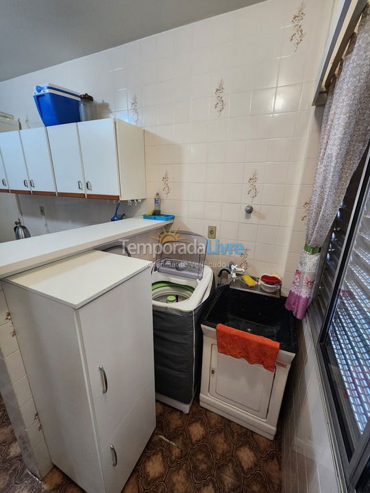 Apartamento para aluguel de temporada em Itapema (Meia Praia)