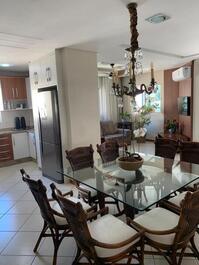 Apartamento de alto estándar Meia Praia - Itapema