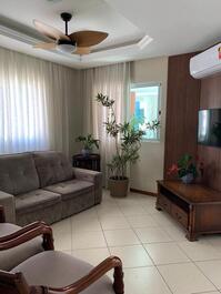 Apartamento de alto estándar Meia Praia - Itapema