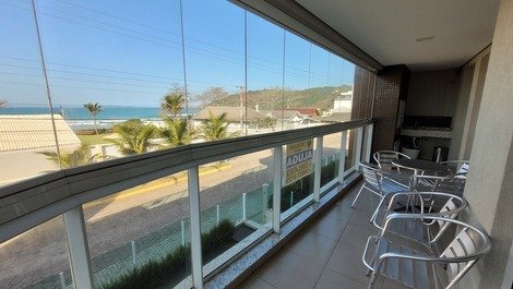 APARTMENT WITH 3 BEDROOMS AND SEA VIEW