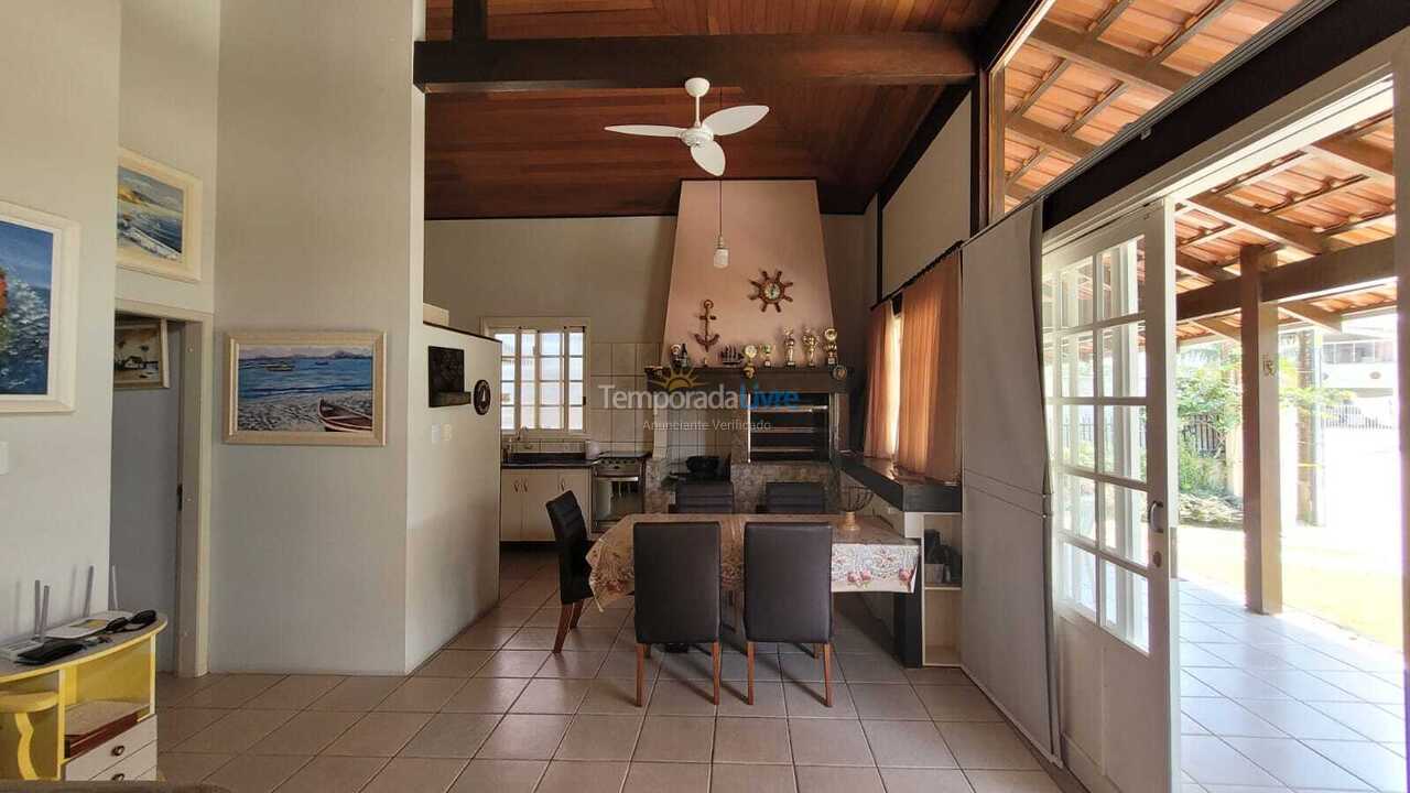 Casa para alquiler de vacaciones em São Francisco do Sul (Enseada)