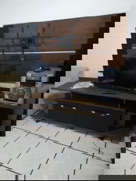 Rak com tv e som sala